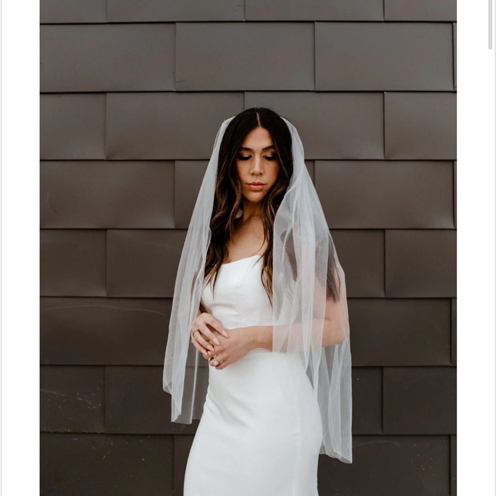 Elegant White Tulle Veil